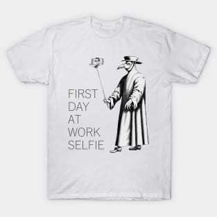 first day at work selfie T-Shirt